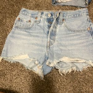 Levi’s 501 premium size 24